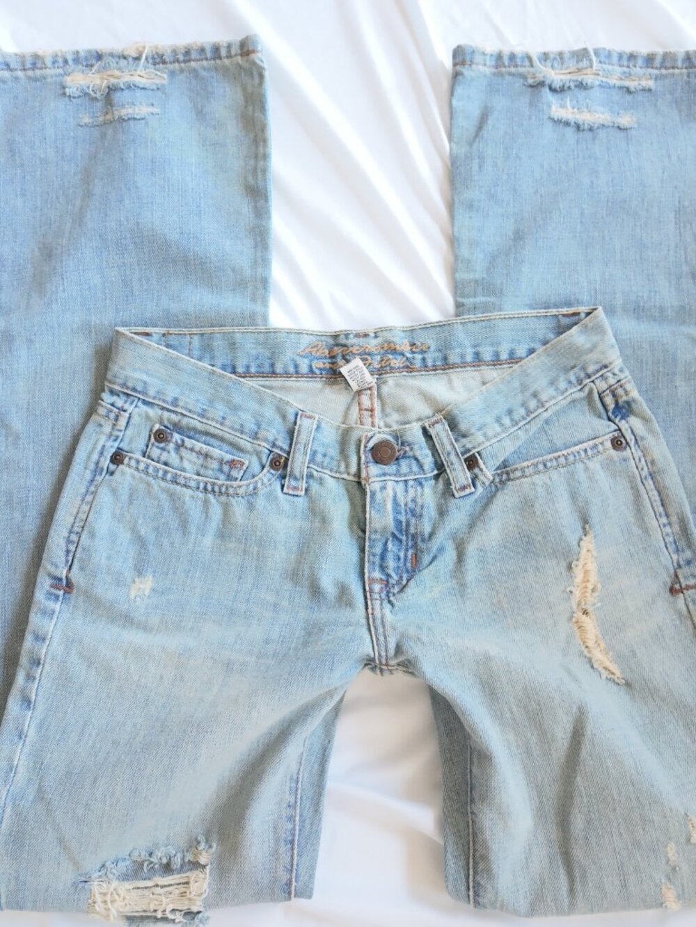 VTG Abercrombie Jeans Bootcut Distressed Low Rise Y2K 2000s Light Wash Size 00s